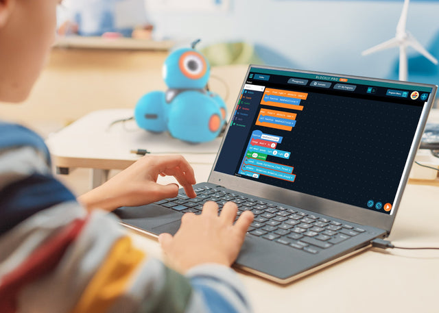 Make Wonder Homeschool with Dash