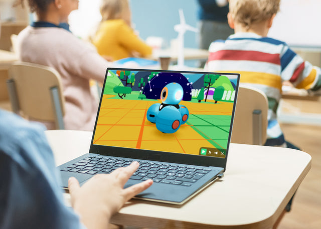 Make Wonder Tech Center with Dash